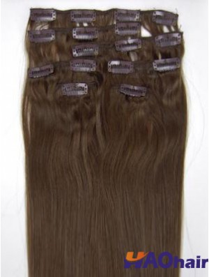 Pince à cheveux remy droite brune parfaite dans les extensions de cheveux