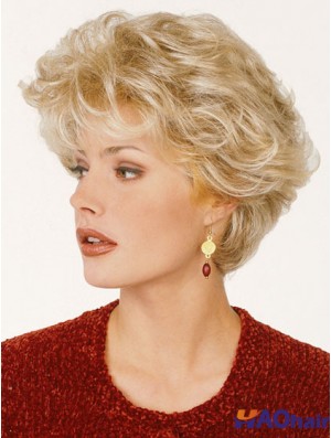 Perruques synthétiques de coupe classique de longueur courte de couleur blonde pour les vieilles femmes