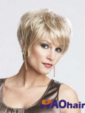 Perruques courtes blondes en couches droites impertinentes de 8 pouces