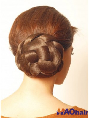 Cheveux bruns chignon
